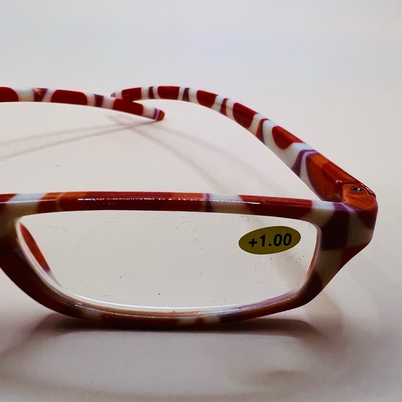 NEW GEOMETRIC NARROW READERS. FEATURES MULTI-COLOR DESIGN WITH MATCHING CASE - Picture 2 of 8